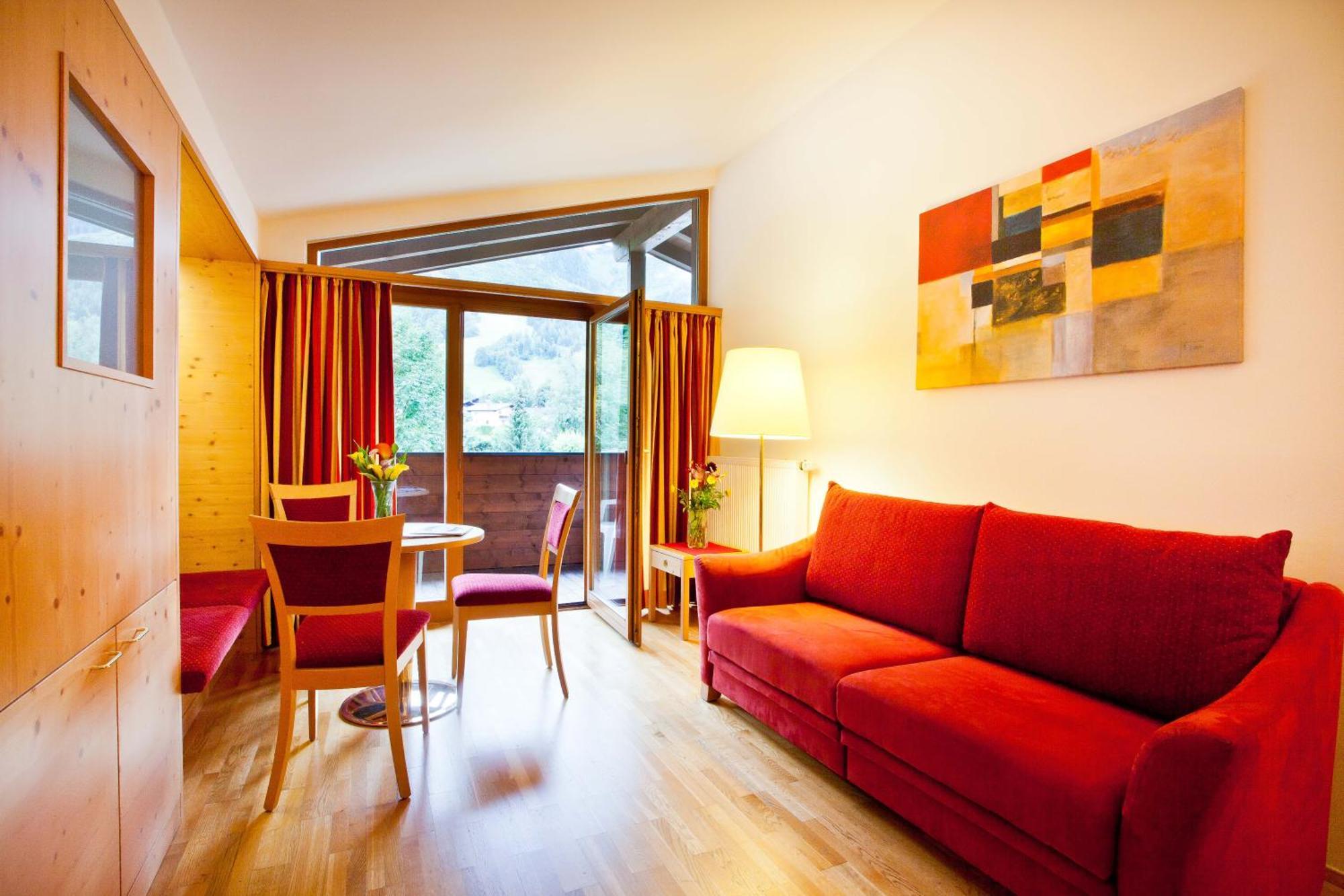 Hotel Gasthof Mitteregger - Beste Lage In 카프룬 외부 사진