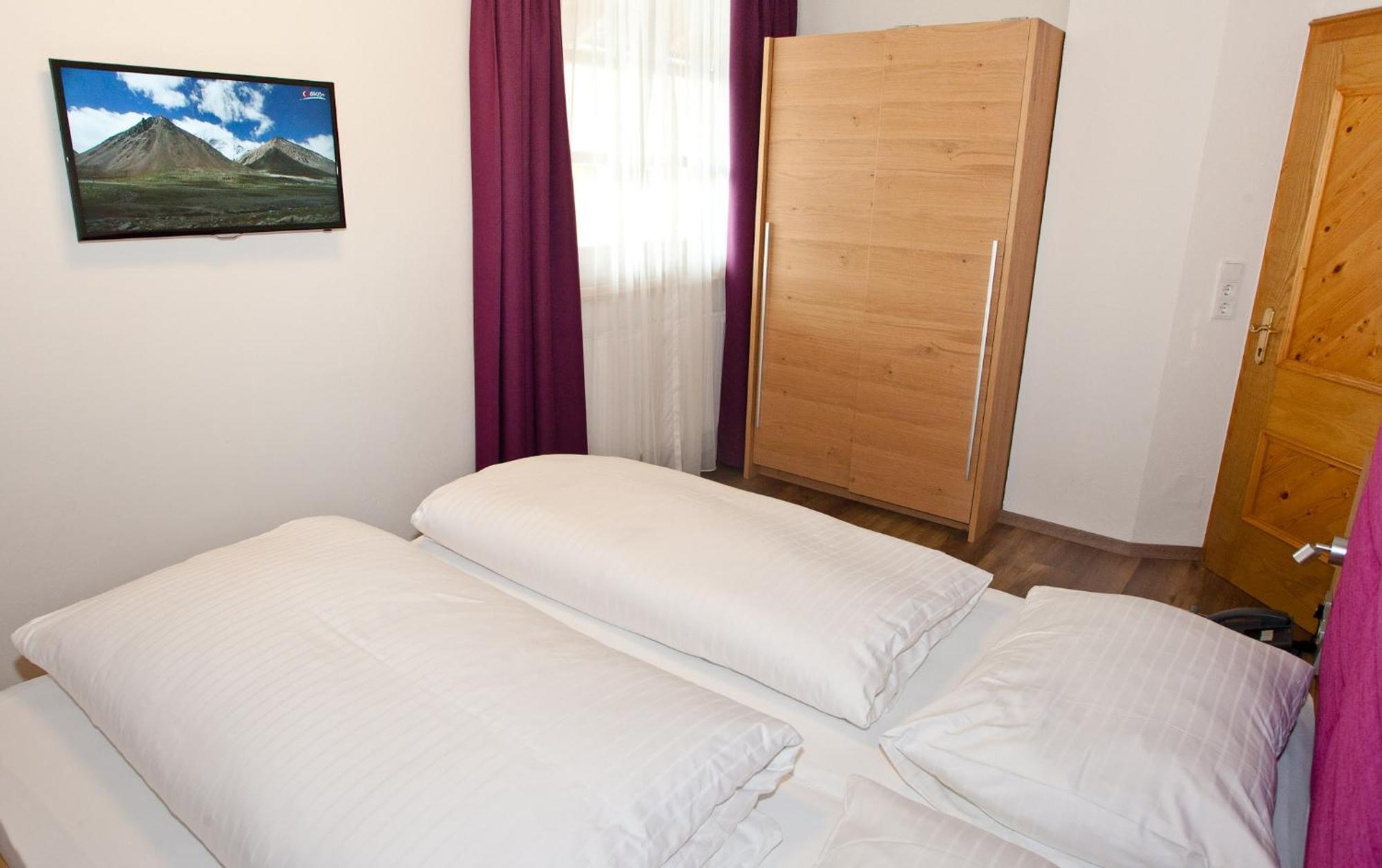 Hotel Gasthof Mitteregger - Beste Lage In 카프룬 외부 사진