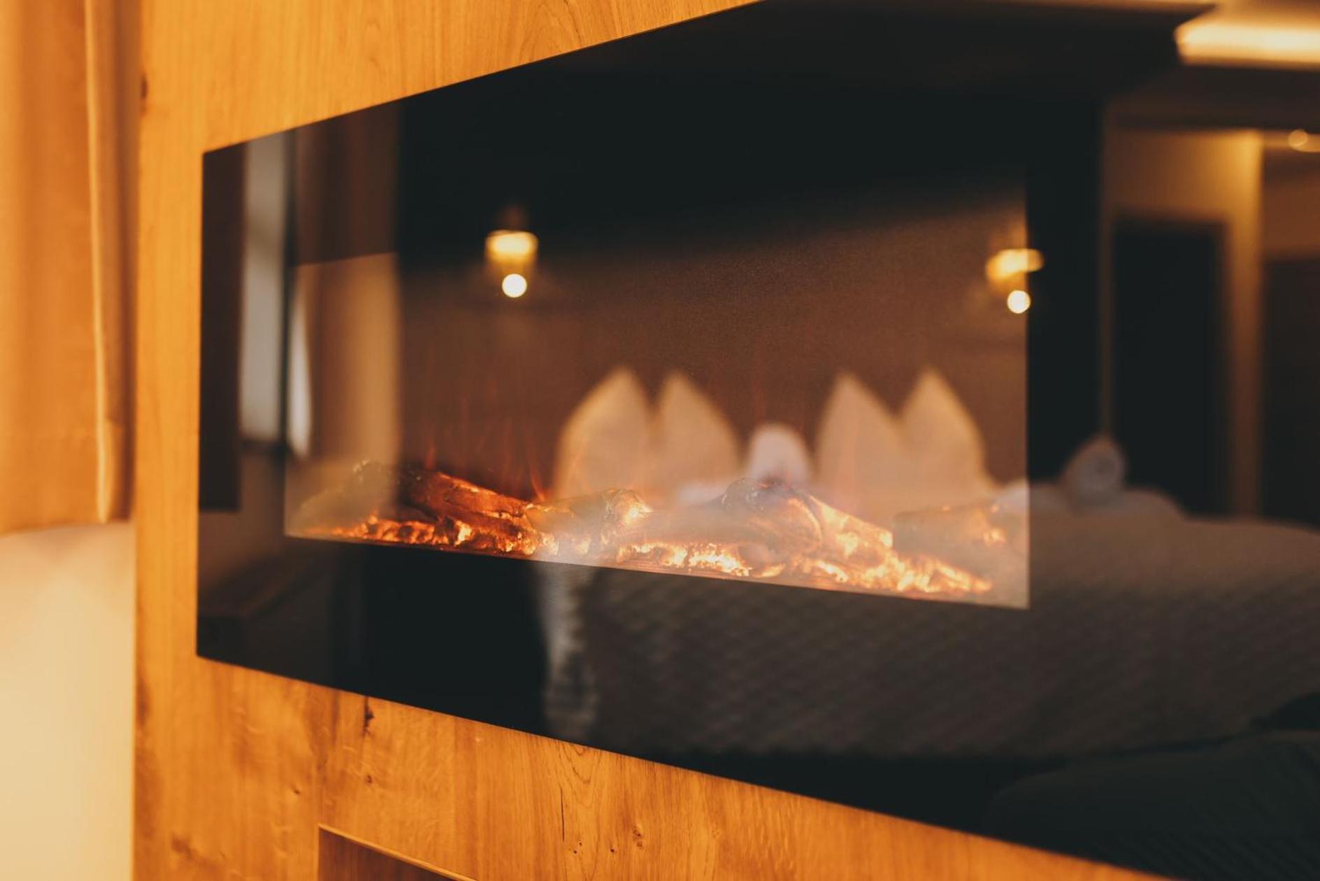 Hotel Gasthof Mitteregger - Beste Lage In 카프룬 외부 사진