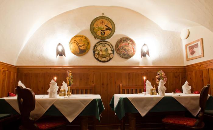 Hotel Gasthof Mitteregger - Beste Lage In 카프룬 외부 사진