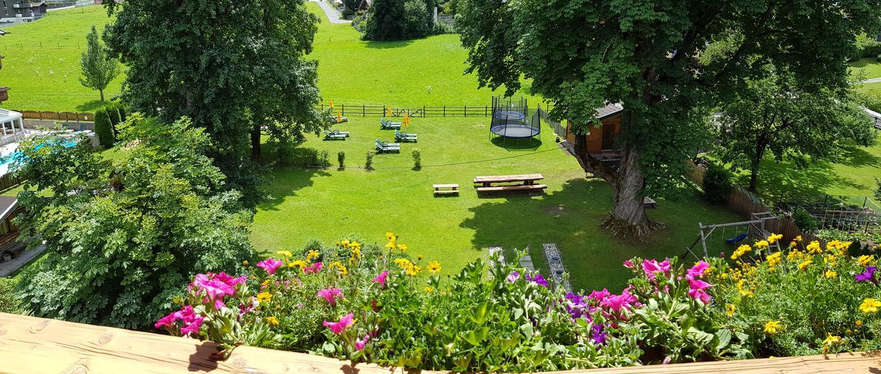 Hotel Gasthof Mitteregger - Beste Lage In 카프룬 외부 사진